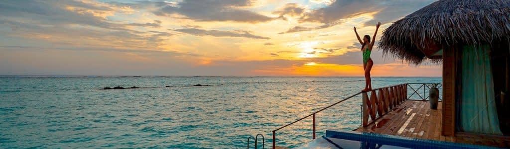infinity-pool-near-beach-3155666 infinity-pool-near-beach-3155666